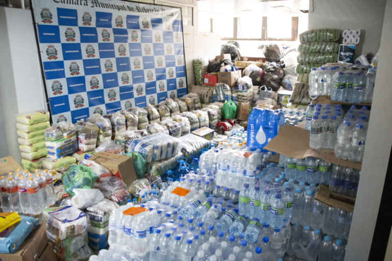 Câmara recebe mais de 10 toneladas em doações para o Rio Grande do Sul
