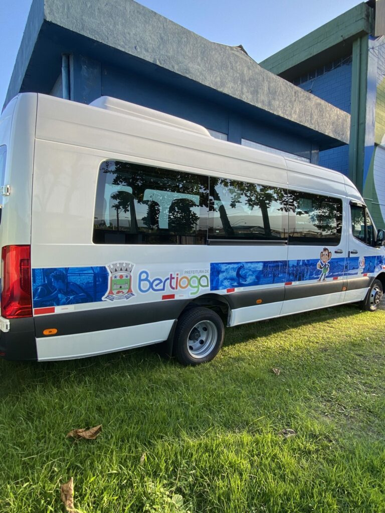 Bertioga ganha van para atletas