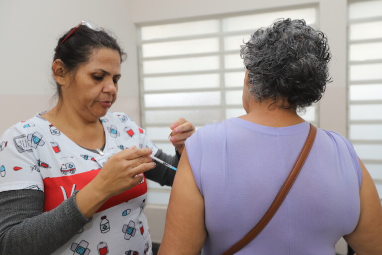 vacinação monovalente covid-19