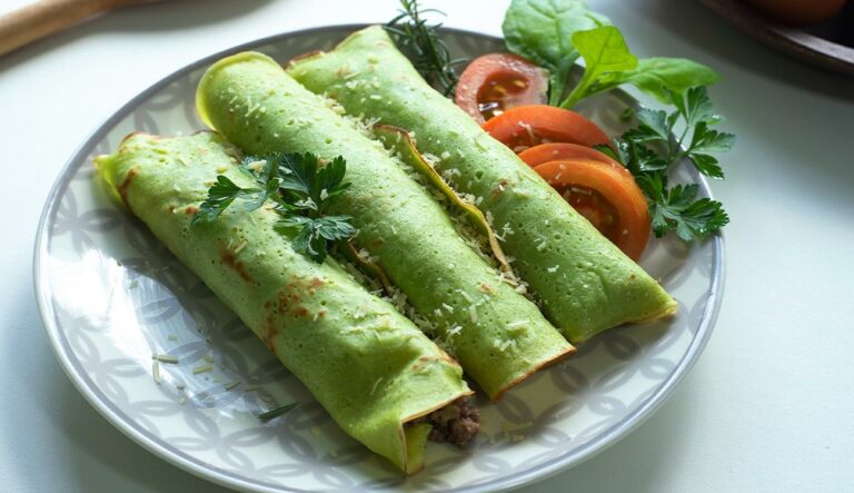 Colorida e saborosa: aprenda a fazer uma panqueca de espinafre