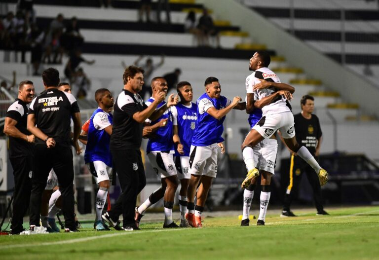Ponte Preta joga bem contra o Amazonas e vence a primeira na Série B. Foto: Marcos Ribolli/PontePress.