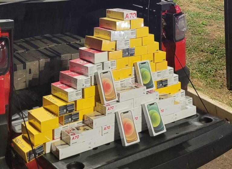 Polícia Rodoviária de Bilac prende homem que transportava 214 celulares sem nota fiscal
