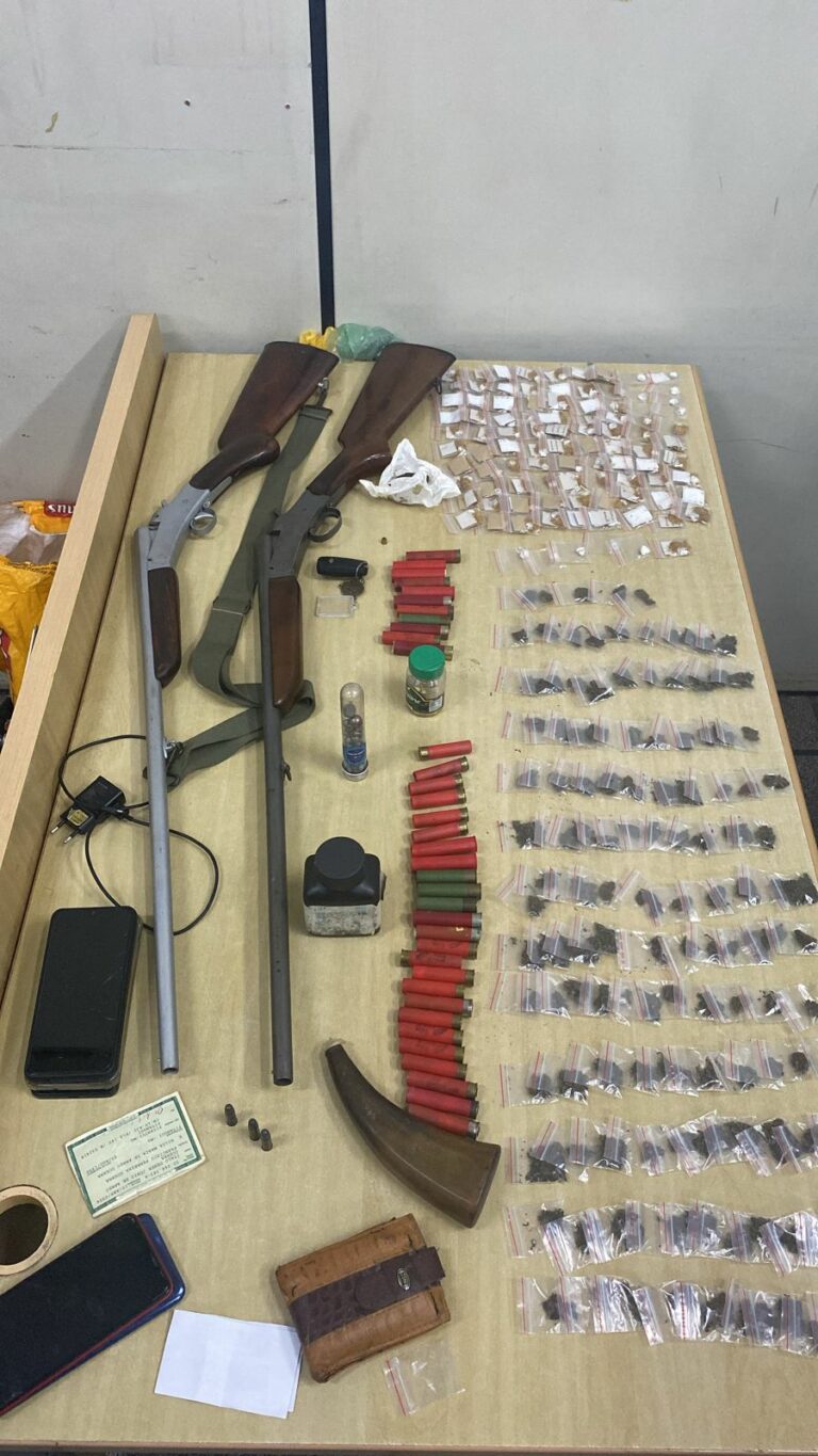 Quatro membros de quadrilha são presos por tráfico e porte de armas