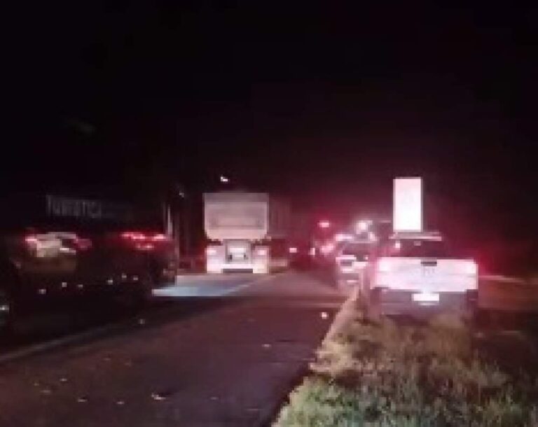 Acidente com múltiplos veículos em Birigui deixa uma mulher com traumatismo craniano e vários outros feridos