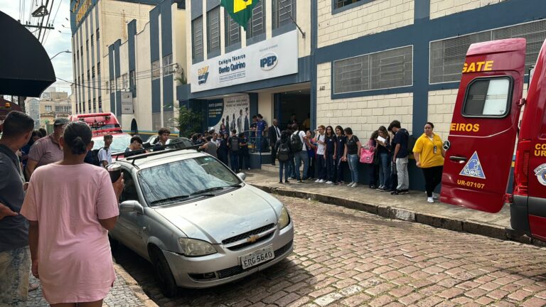 Briga que terminou com dois alunos esfaqueados teria sido motivada por bullying, diz polícia