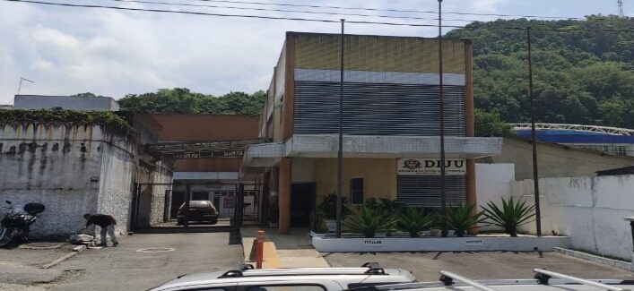 “Não é a primeira vez”: Menor de idade que já chegou a engolir corrente após furto é apreendido