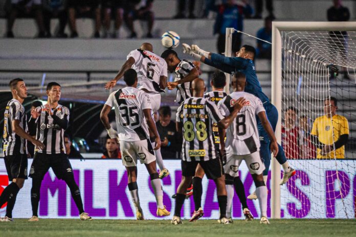 Sérgio Raphael marcou o único gol da Ponte Preta contra o Santos, Foto: Anderson Lira/Ponte Press