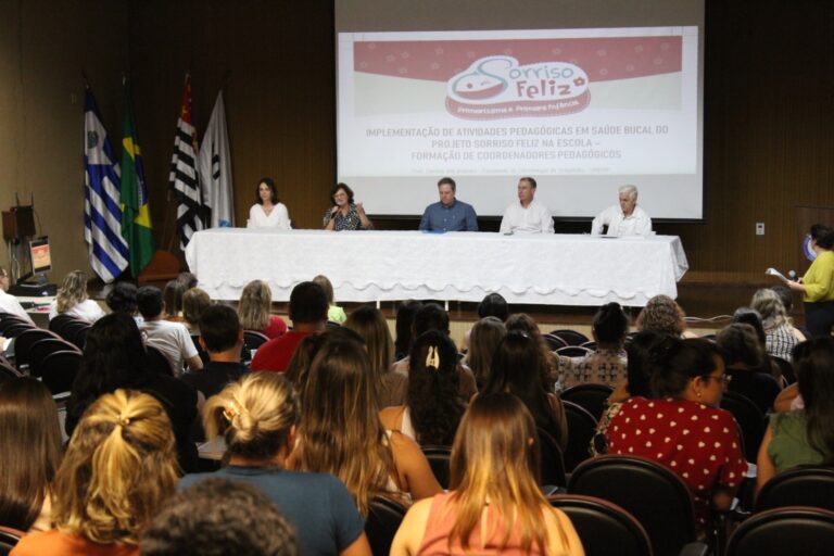 FOA Unesp inicia curso de capacitação em saúde bucal para profissionais de saúde e educação