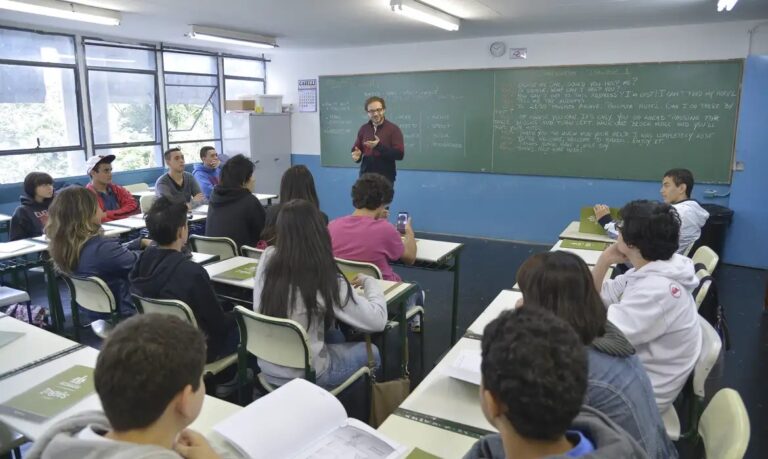 Termina hoje inscrição para concurso de professores em Ilhabela