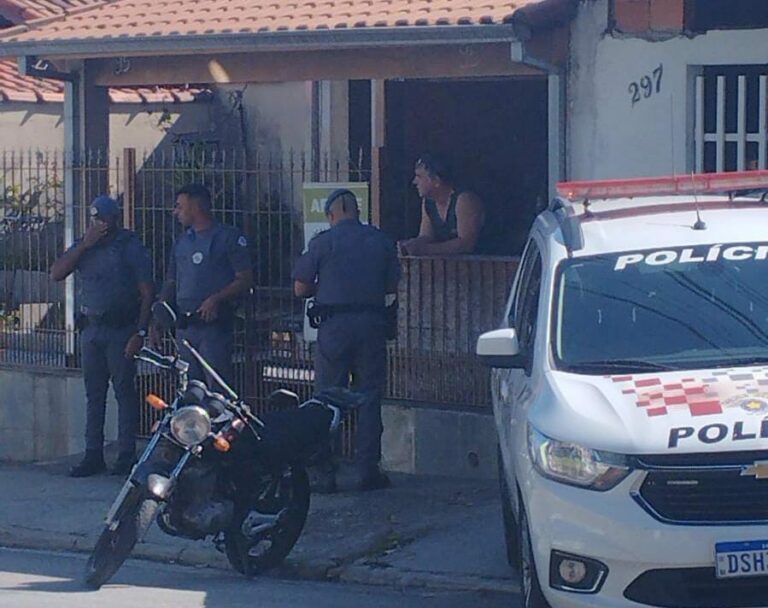 Homem é agredido a pauladas até a morte por vizinho no interior de SP