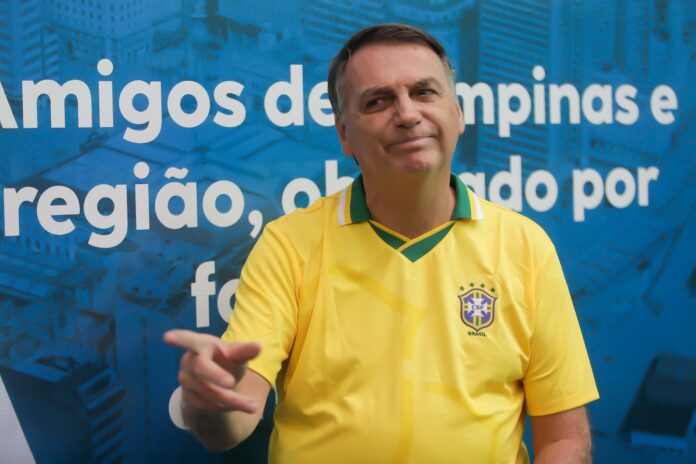 Bolsonaro está em Campinas e arrecada doações para o RS