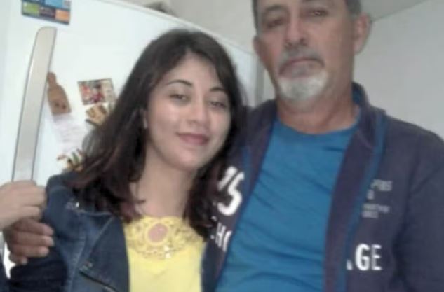 Jovem e seu pai são mortos dentro de casa por ex-namorado; Vítima já tinha medida protetiva contra o suspeito