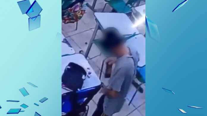 Suspeito pulou o muro da escola Estadual José Matosinho no bairro São Bernardo, em Campinas e em uma hora ele levou carregadores, celulares e outros pertences dos estudantes.