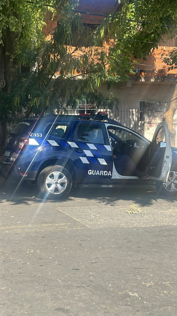 Guarda Municipal foi acionada por uma denúncia anônima no bairro Parque Universitário de Viracopos Guarda Municipal foi acionada por uma denúncia anônima no bairro Parque Universitário de Viracopos