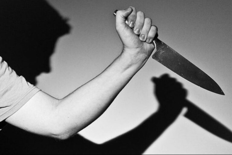 Homem em situação de rua é encontrado ensanguentado após ser esfaqueado