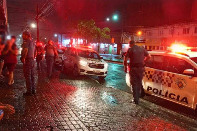 Mulher é encontrada morta dentro da própria casa em Praia Grande