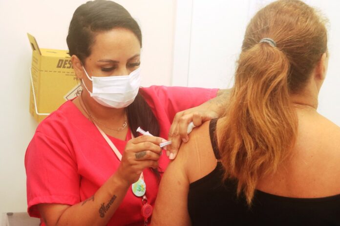 Caraguatatuba confirma 1º óbito por H1N1 e reforça vacinação contra gripe Caraguatatuba confirma 1º óbito por H1N1 e reforça vacinação contra gripe