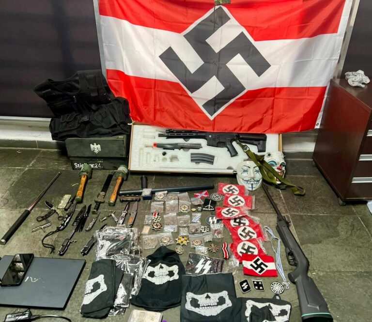 Polícia Civil apreende materiais e armas com símbolos nazistas em SP; jovem de 19 anos foi detido