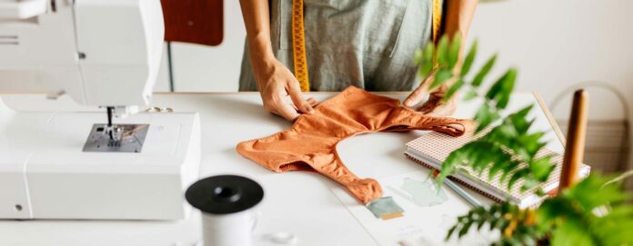 Escola do Trabalho abre curso de costura industrial em Taubaté