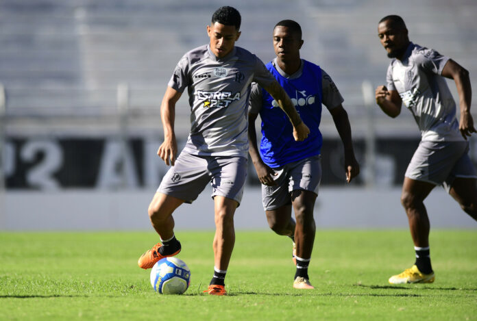 STJD absolve Dodô da Ponte Preta, que está livre para o Duelo contra o Ceará. Foto: Marcos Ribolli/ Ponte Press