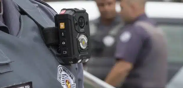 Ministério da Justiça diz que Tarcísio precisa gravar PM sem interrupção para cumprir regra