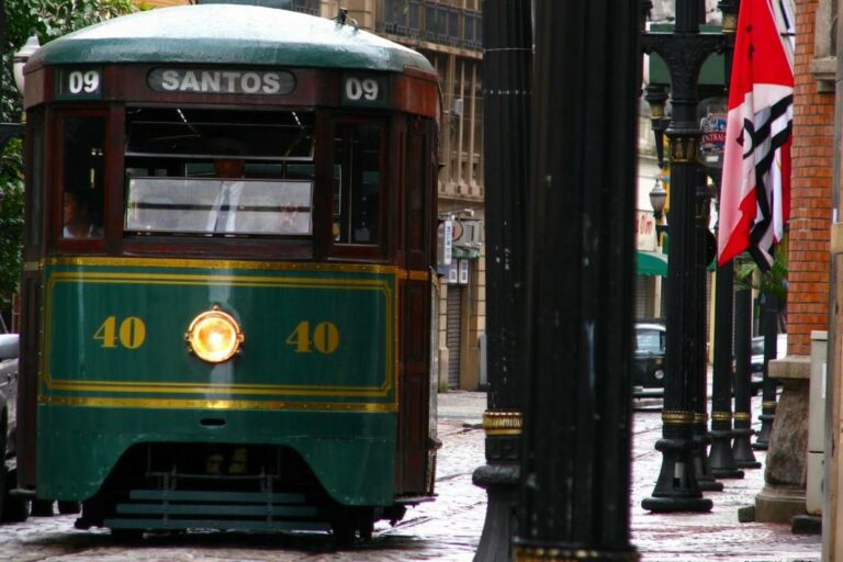 Confira hotel com transporte para turistas em Santos