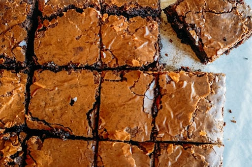 Comer sem culpa: veja como fazer um brownie zero glúten
