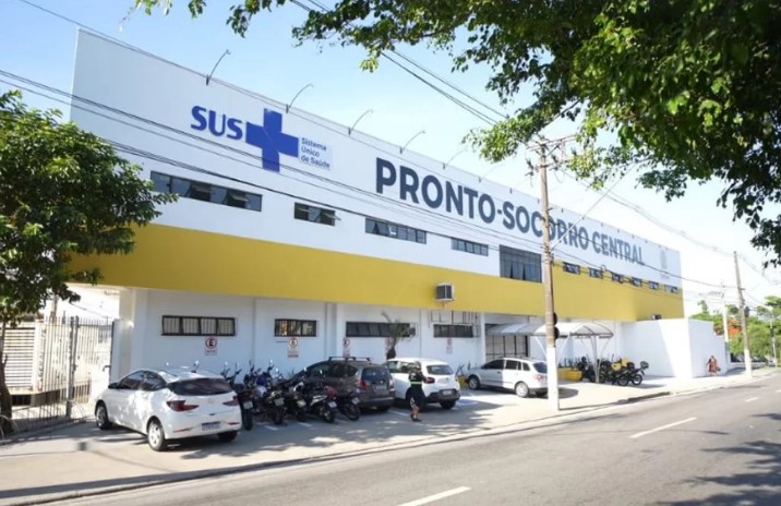 Homem é preso em hospital após esfaquear esposa