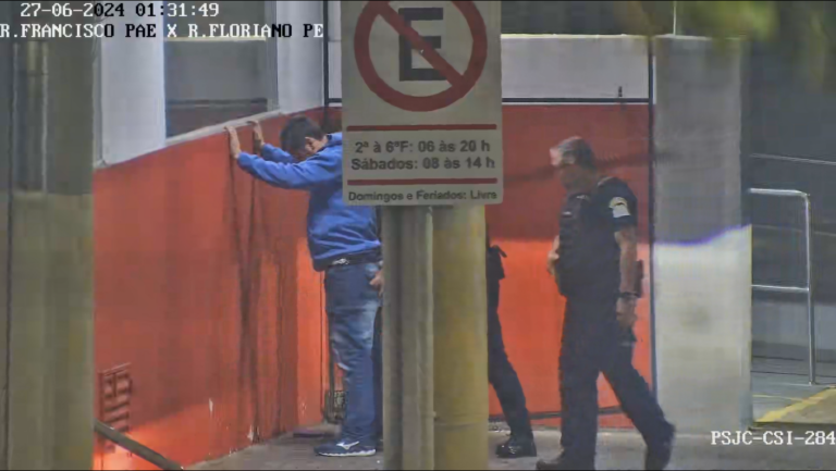 GCM prende suspeito de furtar interior de veículos no centro de São José