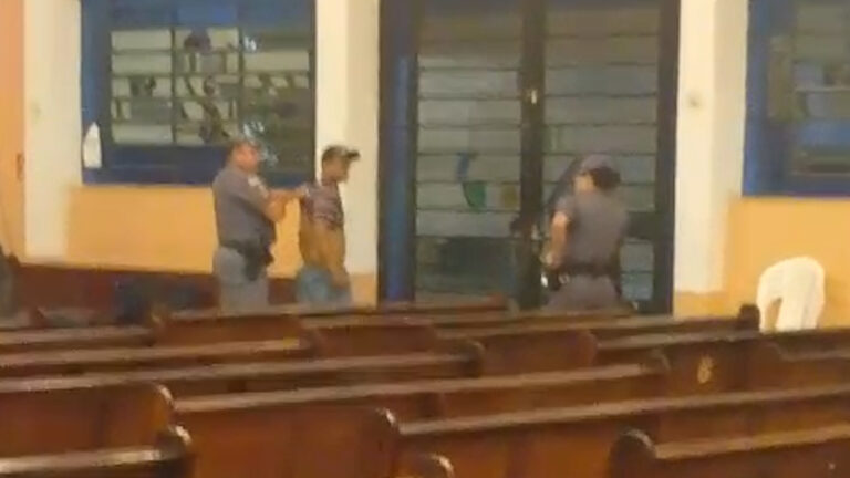 Homem é assassinado com golpes de faca em frente à Igreja Matriz de Hortolândia