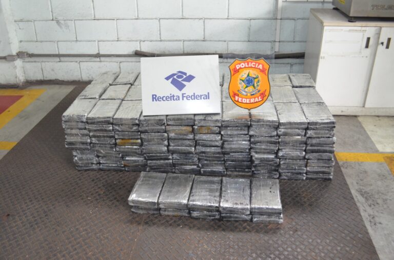 Tabletes de cocaína são apreendidos em Porto de Santos