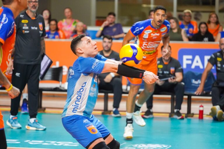 Vôlei São José renova contrato com Líbero Rogerinho