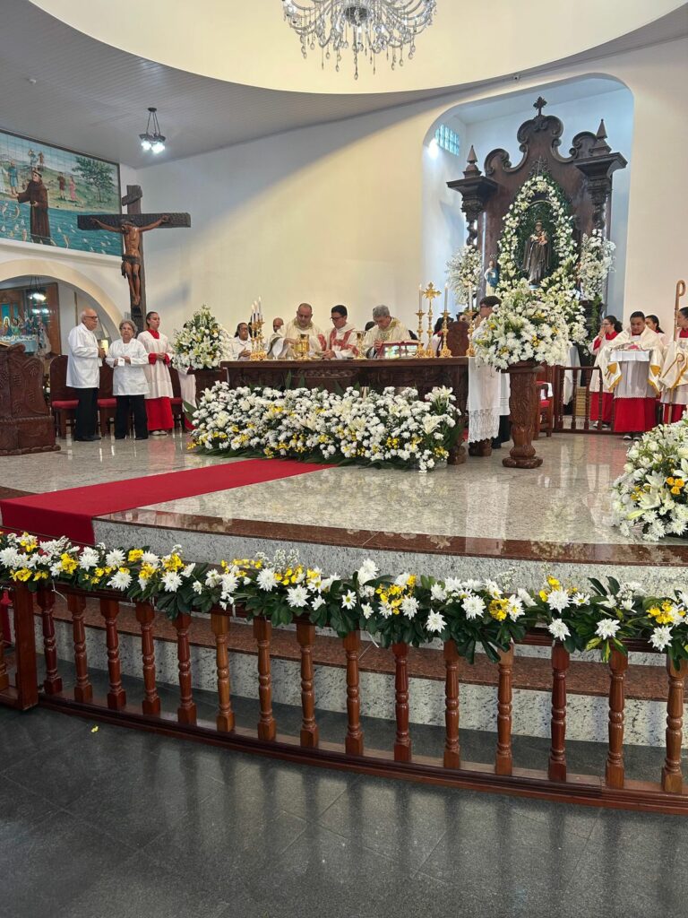 dia de santo antônio caraguá