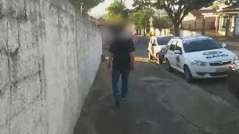 Pai que agrediu aluna para defender a filha se apresenta à polícia