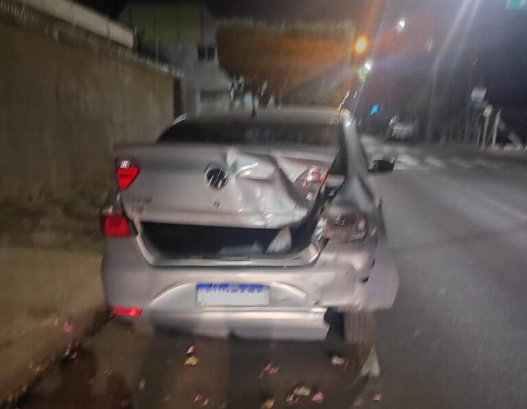 Guarda de Araçatuba detém motorista embriagado após colisão com veículo estacionado