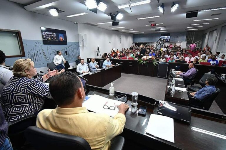 Câmara de Araçatuba realiza sessão extraordinária nesta quinta-feira