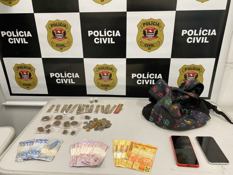 Dupla é presa em flagrante por tráfico de drogas em morro de Santos