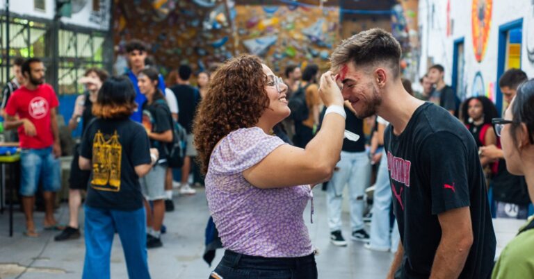 Mais de 55% dos alunos que ingressaram na USP em 2024 são de escolas públicas, aponta levantamento