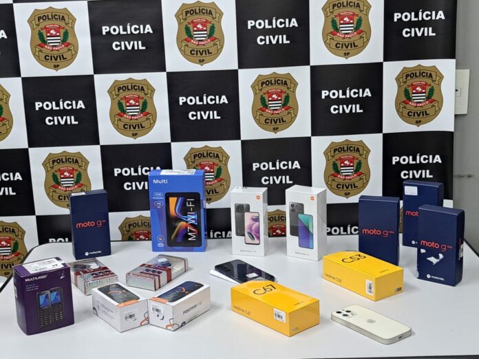 Dono de loja de celulares é preso com aparelhos roubados