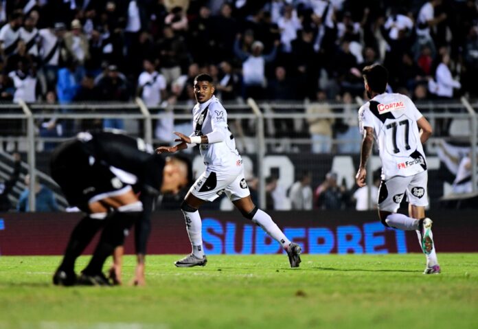 WhatsApp Image 2024-06-25 at 21.53.23 Ponte Preta joga bem e vence Ceará em casa. Foto: Marcos Ribolli/PontePress
