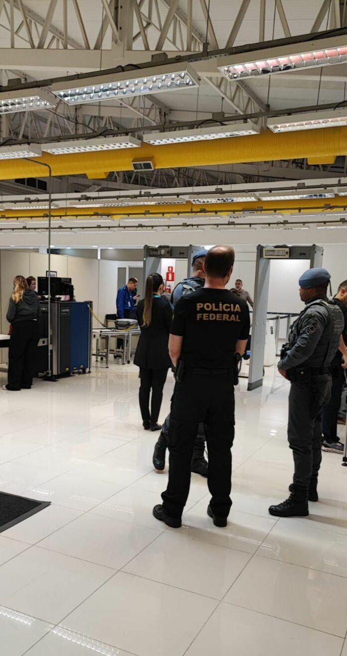 Fiscalização policial reforça segurança no aeroporto de São José
