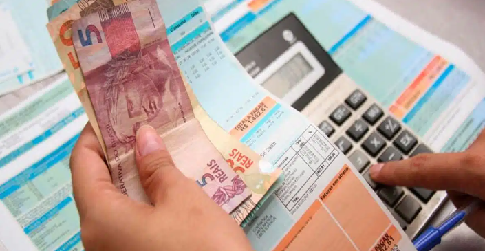 Conta de luz volta a ter taxa extra depois de mais de dois anos