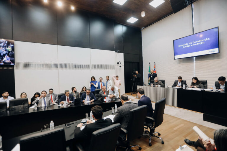 Comissão da Alesp dá aval a projeto que simplifica concursos para a Polícia Civil de SP