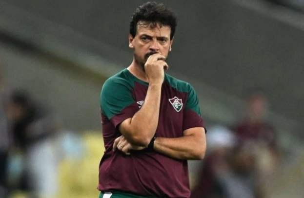 Presidente do Fluminense explica demissão de Diniz