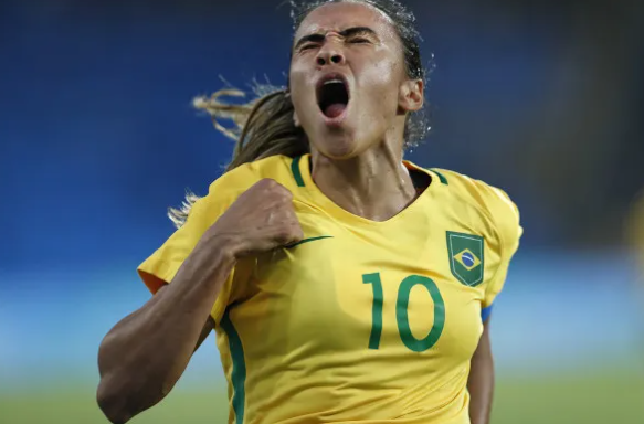 Com ‘brilho nos olhos’, Marta amplia artilharia e sonha com Copa de 2027
