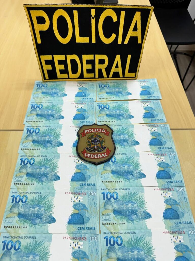 Polícia Federal suspeita que cédulas foram compradas pelas redes sociais.