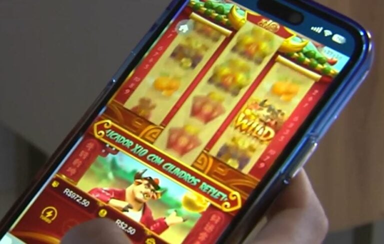 Mãe conta relato de filho viciado no jogo do Tigrinho: "Gasta todo o salário com isso"