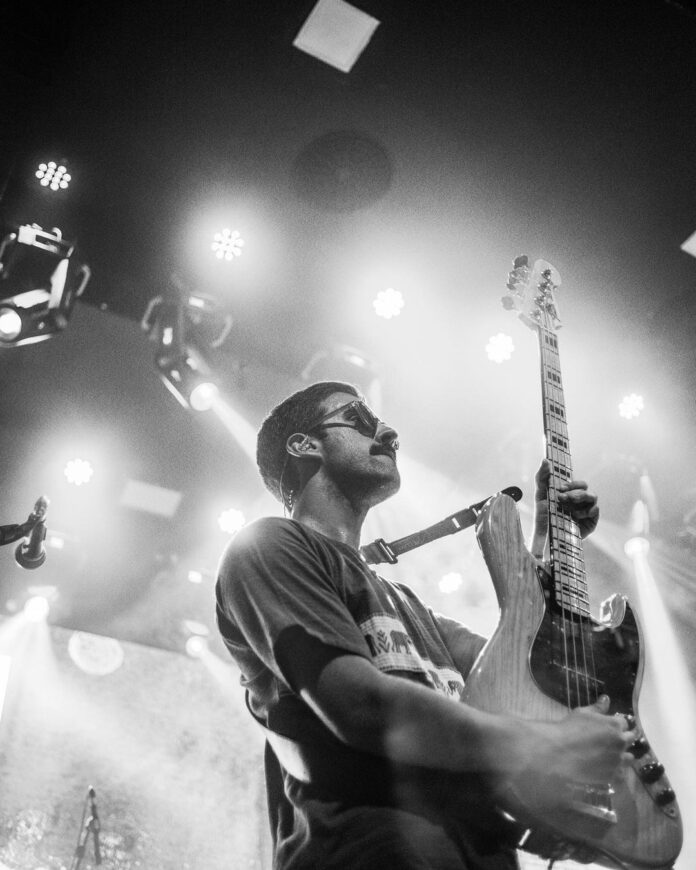 baixista da banda zimbra