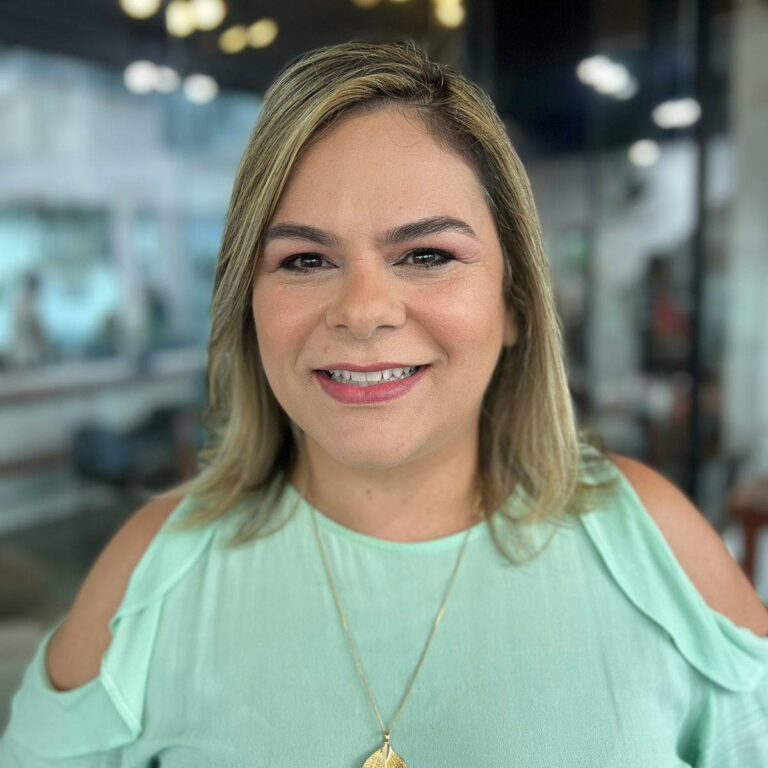 Prefeita de Ubatuba oficializa candidatura