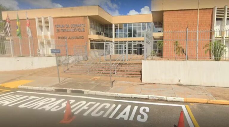 Justiça condena mulher a 30 anos de prisão por matar idoso com ‘boa noite, Cinderela’